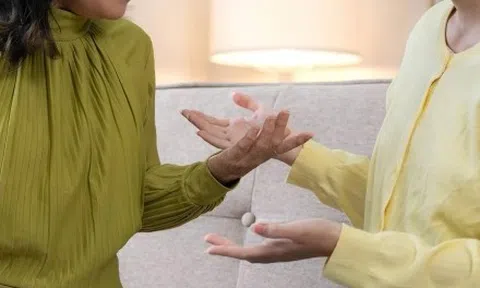 Không được con gái chăm sóc chu đáo, mẹ thưa kiện đòi hơn 17 tỷ đồng
