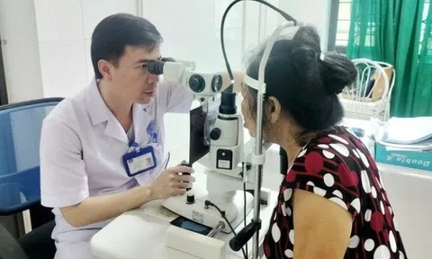 Người phụ nữ 61 tuổi bỏng mắt vì loại hạt quen thuộc