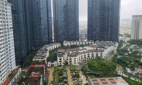 Nhà triệu USD cứ mưa là ngập, vì sao giá không ngừng tăng?