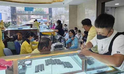 Để thị trường vàng sớm hạ nhiệt