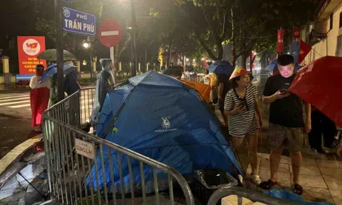 Hà Nội yêu cầu không để người dân căng lều, bạt trên vỉa hè xem diễu binh, diễu hành