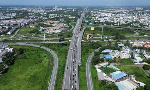Phương án mở rộng cao tốc TPHCM - Long Thành như thế nào để giảm kẹt xe?