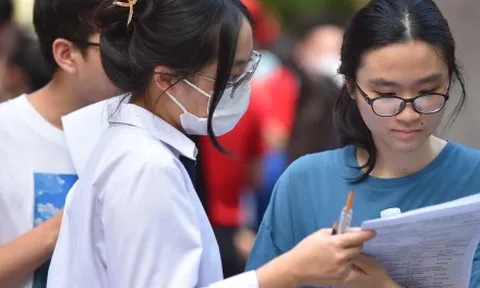 Mùa tuyển sinh lạ chưa từng có: Xét tuyển như canh bạc, thí sinh đỗ trượt mập mờ