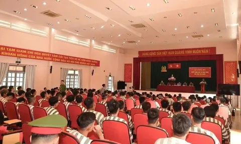 Công an TP HCM công bố quyết định đặc xá của Chủ tịch nước