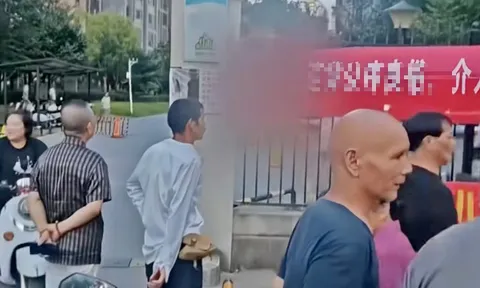 Phát hiện chồng ngoại tình với bạn thân, vợ có hành động gây sốc