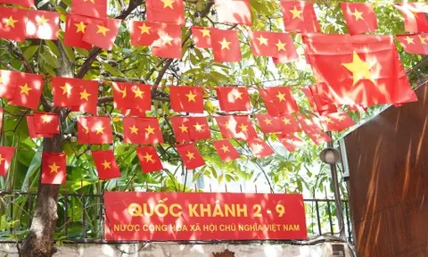 Không khí rộn ràng mừng Quốc khánh 2/9 tại TPHCM