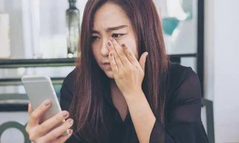 Người EQ thấp thường nhắn tin vào 3 thời điểm này