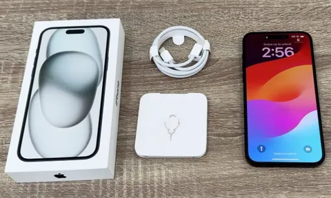 Khách mua 12 iPhone, tổng giá 360 triệu đồng, chuyển khoản ngay không mặc cả, không cần hóa đơn: Chủ cửa hàng hoảng hồn báo cảnh sát