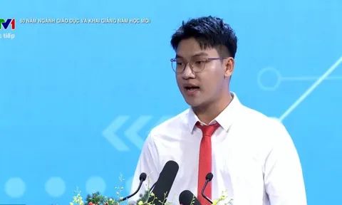 Bài phát biểu gây sốt ‘đậm màu’ công nghệ của nam sinh ĐH Bách Khoa trong lễ khai giảng chưa từng có: “Em mong muốn mình trở nên giàu có”