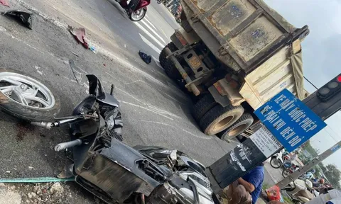 Hiện trường xe ben tông hàng loạt phương tiện đang chờ đèn đỏ ở TP HCM
