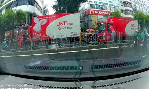 Xác minh clip tài xế lái xe J&T Express đấm liên tiếp vào đồng nghiệp giữa đường