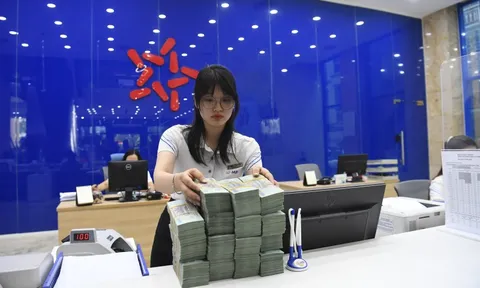 Giữ ổn định lãi suất, tỉ giá