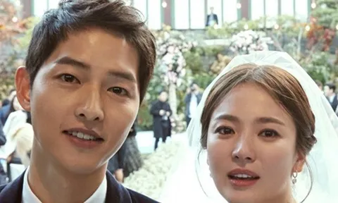 Phát ngôn “10 giờ tối không được đi uống với bạn khác giới” của Song Joong Ki gây tranh cãi, netizen lại gọi tên Song Hye Kyo