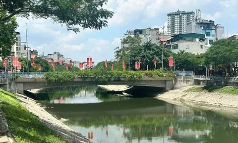 Hà Nội sắp làm công viên hai bên sông Tô Lịch và Nhà hát Ngọc Trai bên hồ Tây