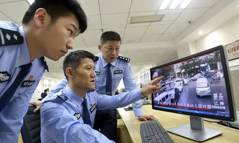 Rà soát toàn hệ thống, ngân hàng phát hiện 7 chủ tài khoản thất nghiệp nhưng rút hơn 111 tỷ đồng/người: Công an vào cuộc đánh sập đường dây rửa tiền hơn 1.864 tỷ đồng