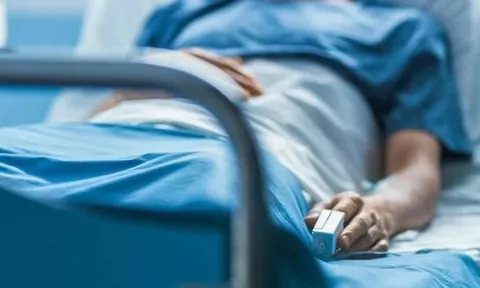 Người đàn ông 70 tuổi nguy kịch sau khi uống loại nước quen thuộc