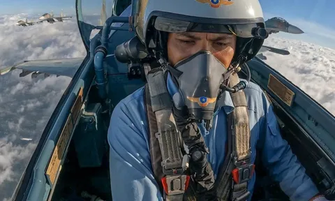 Gặp người dẫn đường biên đội chiến đấu cơ Su-30MK2 trên bầu trời Quốc khánh
