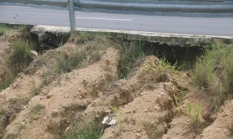 Nhiều điểm xói lở “hàm ếch” xuất hiện trên tuyến cao tốc Vĩnh Hảo – Phan Thiết