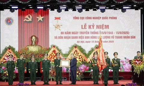 Dành nguồn lực phát triển công nghiệp quốc phòng