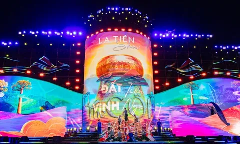 Hàng ngàn khán giả hòa trong không gian văn hóa nghệ thuật đỉnh cao cùng La Tiên Show – The Cội
