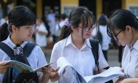 Thủ tướng yêu cầu tăng cường kiểm tra các khoản thu đầu năm học