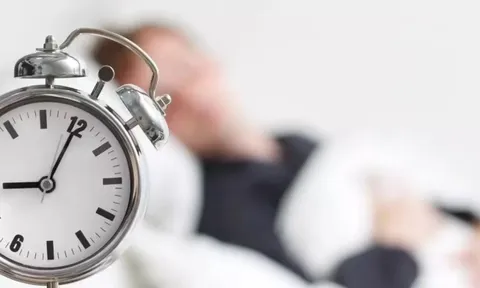 Đột quỵ hay "để mắt" tới những người có thói quen này lúc đi ngủ, kể cả khi họ đã ngủ đủ giấc