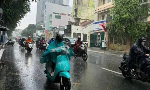 Thời tiết TP HCM hôm nay, 17-9: Người dân nên hạn chế ra ngoài khi trời đang có dông