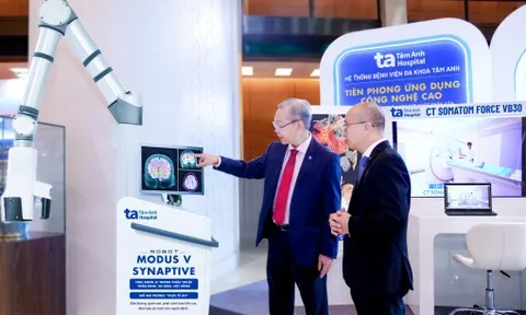 Bệnh viện Tâm Anh giới thiệu công nghệ robot, AI tại tòa nhà Quốc hội