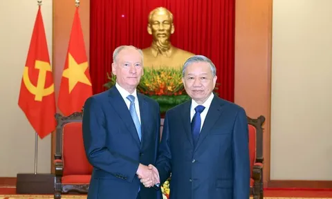 Tổng Bí thư Tô Lâm tiếp Trợ lý Tổng thống Nga, thúc đẩy hợp tác biển
