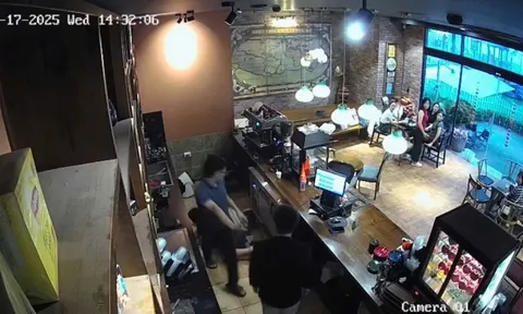 Công an vào cuộc vụ hành hung nhân viên quán cafe chỉ vì nhắc nhở không hút thuốc