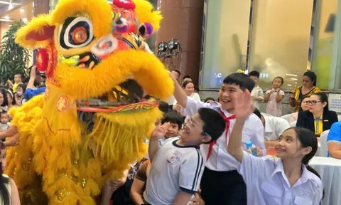 600 phần quà Trung thu gửi đến thiếu nhi phường Bàn Cờ