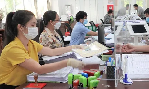 Báo cáo Bộ Chính trị chính sách tiền lương của cán bộ, công chức, viên chức