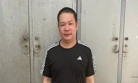 Huỳnh Thanh Dũng lộ diện khi đến ngân hàng gửi tiền