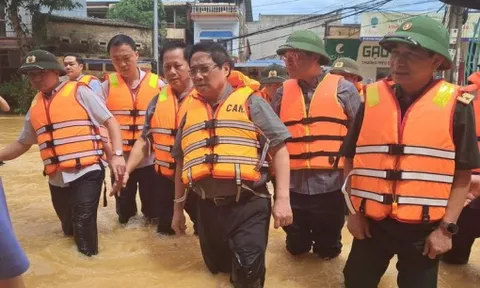 Thủ tướng Phạm Minh Chính tới Thái Nguyên, yêu cầu bằng mọi biện pháp cứu trợ người dân
