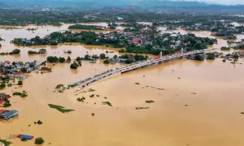 Lũ trên sông ở Bắc Ninh đang lên, lũ sông Cầu tại Thái Nguyên vẫn vượt lịch sử