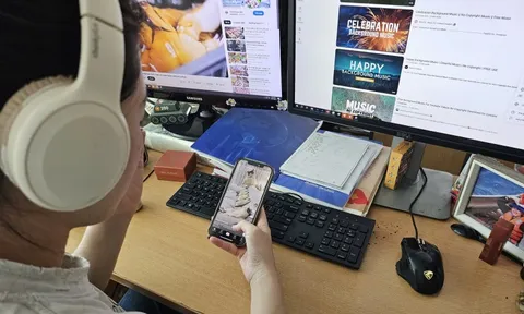Nhiều hệ lụy khi nghiện lướt video ngắn