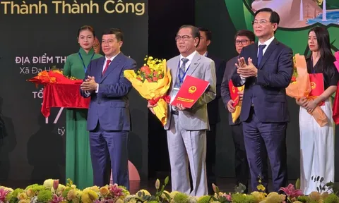 Lâm Đồng trao giấy chứng nhận đầu tư 9 dự án, tổng vốn 35.000 tỉ đồng