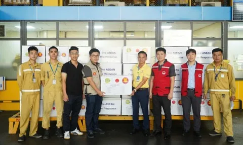 Thêm nhiều hàng quốc tế viện trợ khẩn cấp hỗ trợ người dân vùng thiên tai