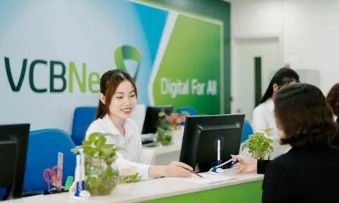 Một ngân hàng chuyển giao bắt buộc đóng 25 phòng giao dịch cùng lúc