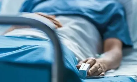 Người đàn ông 60 tuổi đột ngột tử vong sau bữa trưa vì thói quen tưởng vô hại