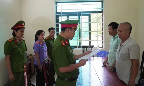Bắt giam Phan Văn Phòng