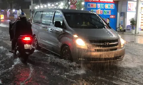 Thời tiết phức tạp: Bão số 12 áp sát, Nam Bộ mưa dông, nguy cơ lốc xoáy