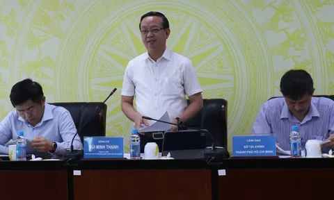Phó Chủ tịch UBND TP HCM Bùi Minh Thạnh yêu cầu sở, ngành giải quyết ngay kiến nghị tại cuộc họp