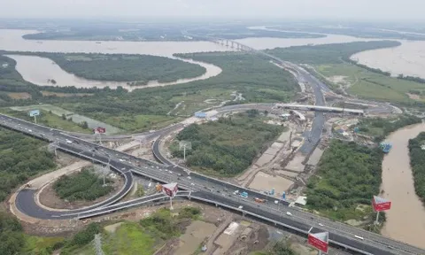 Dừng thi công nhánh A Vành đai 3 TPHCM do lún cục bộ
