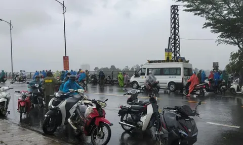 Đi bán cá, người phụ nữ ngã xuống vực giữa mưa gió mà không ai biết
