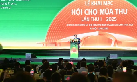 Thủ tướng Phạm Minh Chính khai mạc Hội chợ Mùa Thu - điểm nhấn xúc tiến thương mại 2025