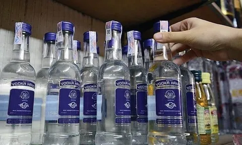 Chưa kịp mừng, chủ hãng rượu Vodka Hà Nội lại chìm trong lỗ