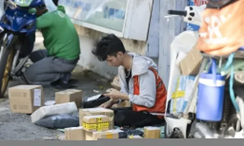 Người Việt chi gần 4 tỷ USD mua sắm trên Shopee, Lazada, TikTok Shop