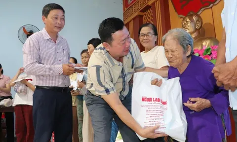 "Trái tim miền Trung" đến với bà con ven sông Thu