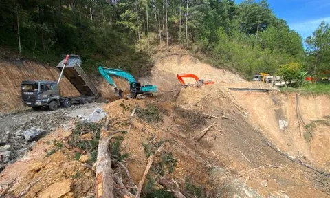 Bộ Xây dựng công bố tình huống khẩn cấp về thiên tai tại đèo Mimosa